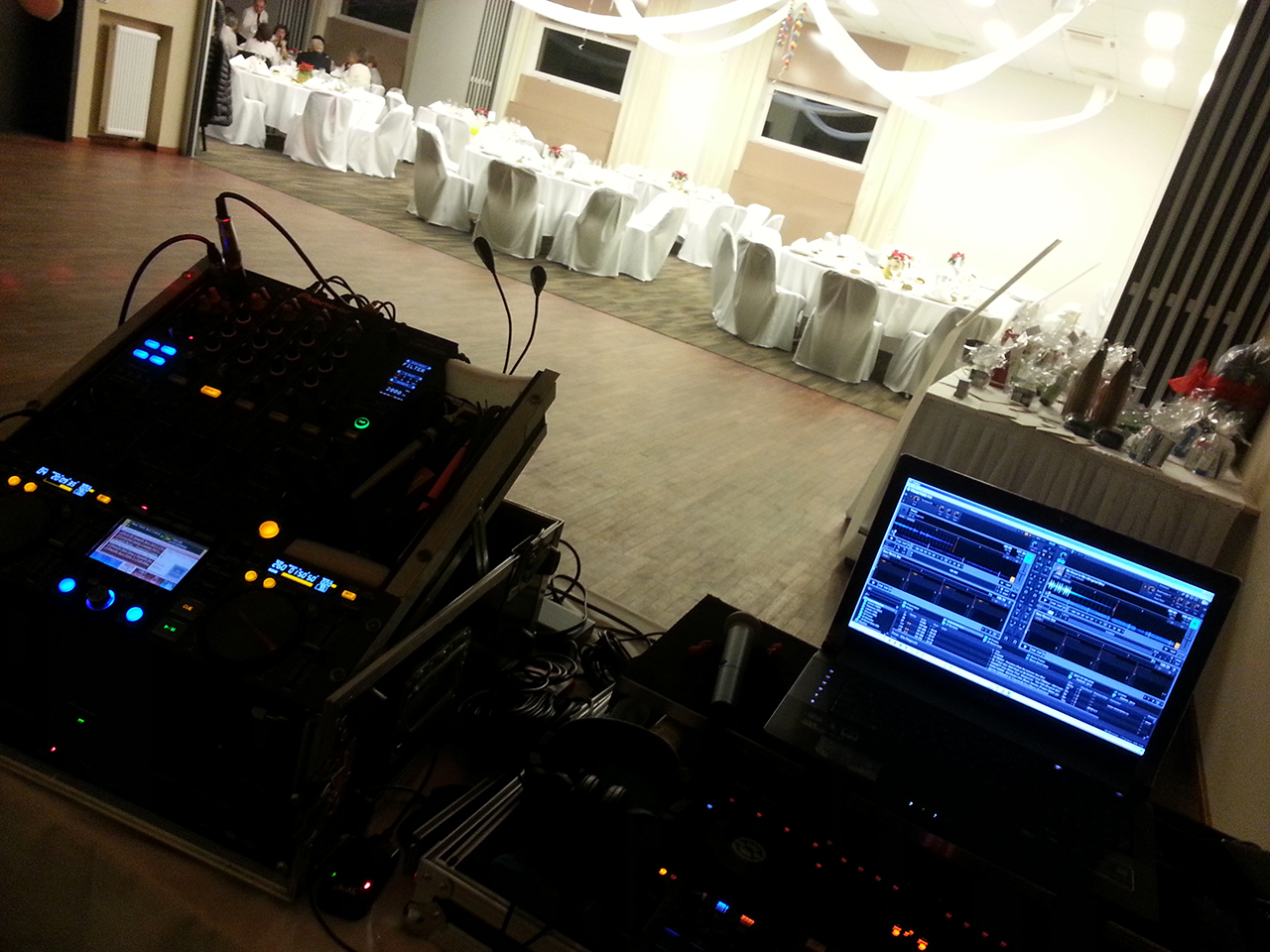DJ na svatbu aparatura